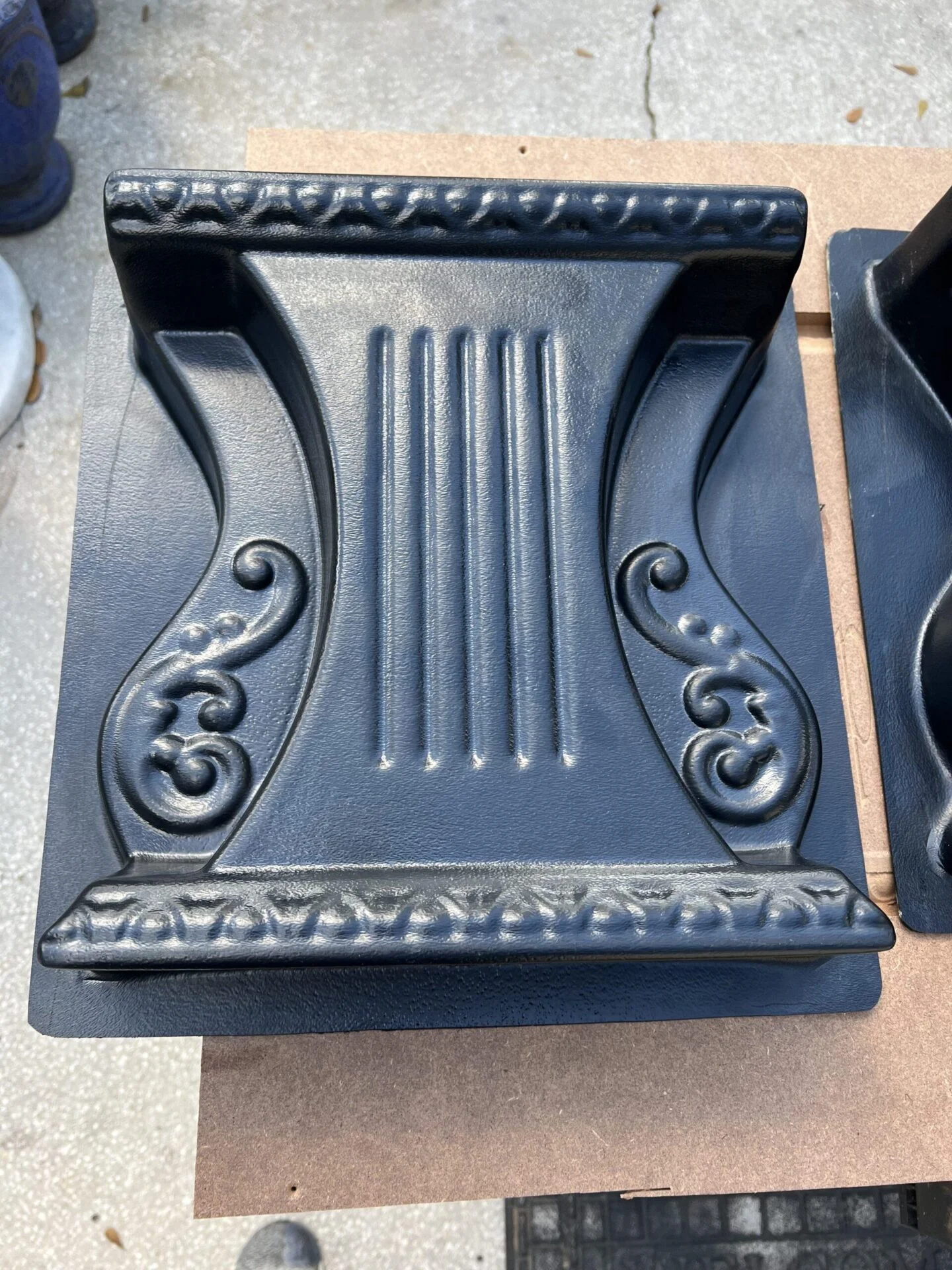 picture of absmolds.com concrete mold the roman bench leg