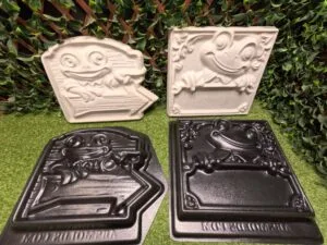 frog sign mold set 102