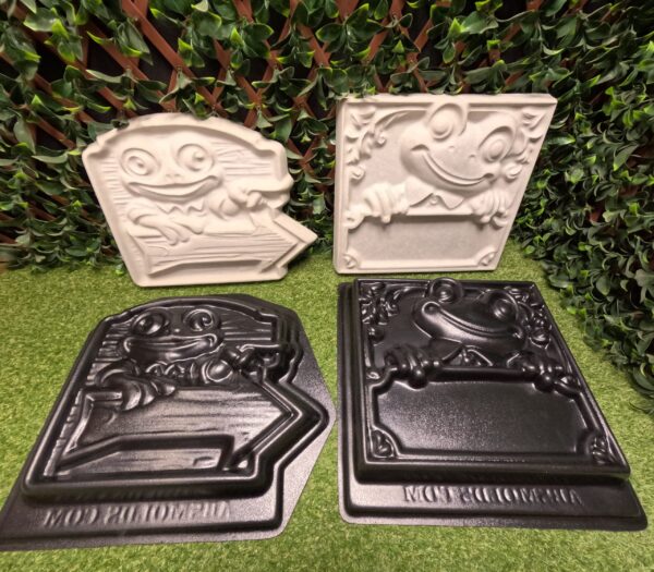frog sign mold set 102