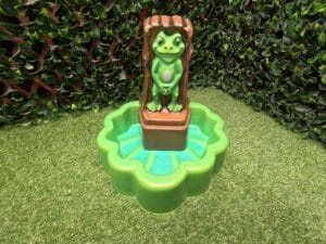 Front view of the finished Peewee Frog Fountain with a green bowl and brown frog topper.