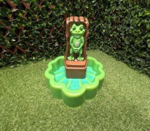 Front view of the finished Peewee Frog Fountain with a green bowl and brown frog topper.